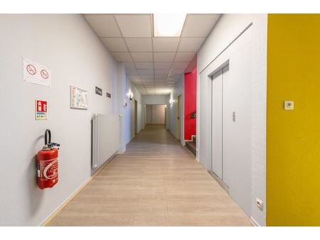 55 m² / 357 euros / bureau fermé