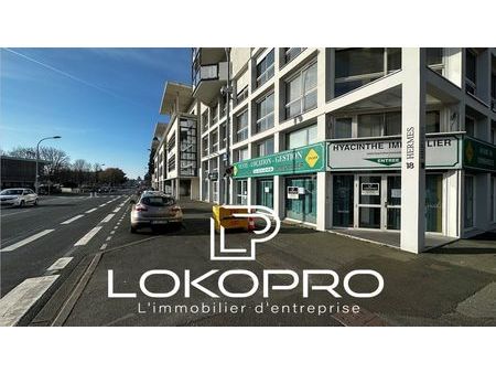 local commercial 237 m² cholet