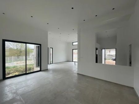 villa 4 pièces 105 m²
