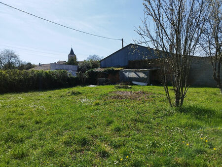 vente local d'activités 3 pièces 200m2 tonnay-charente 17430 - 99300 € - surface privée