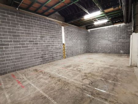 garage/box 160 m² roubaix