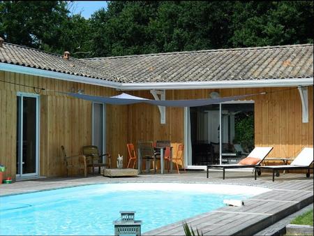 villa 5 chambres  piscine chauffée  jardin arboré sans vis à vis
