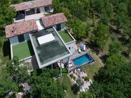 belle maison d’architecte avec piscine