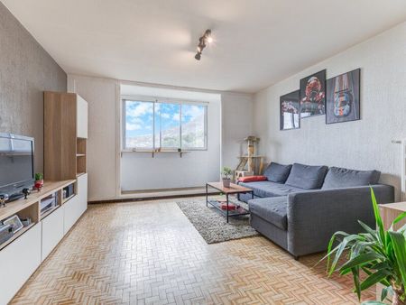 appartement carros 63.7 m² t-3 à vendre  235 000 €