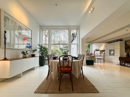 triplex (450 m²) 4 ch + bureau avec terrasse & jardin