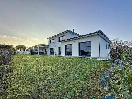 maison serres-castet m² t-7 à vendre  469 000 €