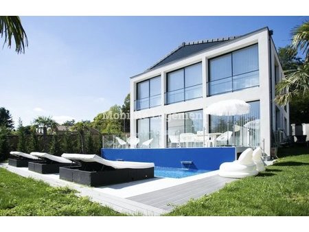 villa moderne de 251.60 m²