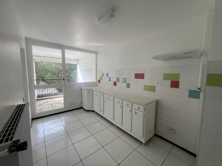 appartement - 67m² - istres