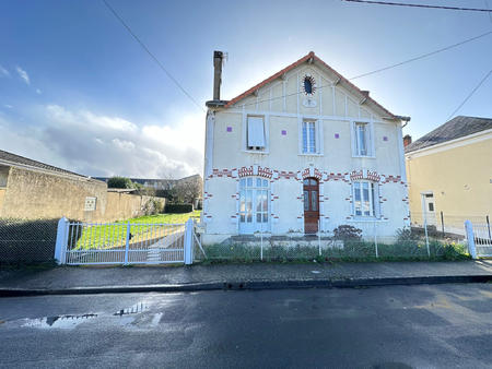 vente maison à thouars (79100) : à vendre / 143m² thouars