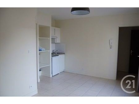 appartement à louer - 2 pièces - 30 m2 - chateauroux - 36 - centre