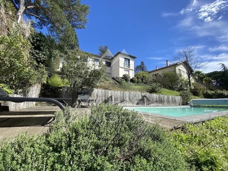 belle maison des années 50 avec parc arboré  piscine et vue panoramique co-exclusivitérn v