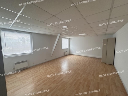 location de bureau de 98 m² à bréal-sous-montfort - 35310