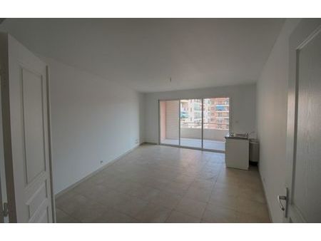 location appartement 1 pièce 46 m² ajaccio (20000)