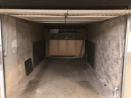 garage fermé en sous-sol