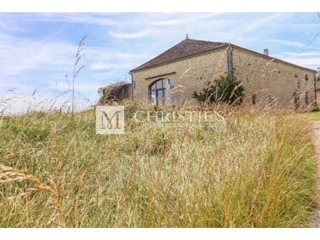 maison de luxe à vendre à gensac