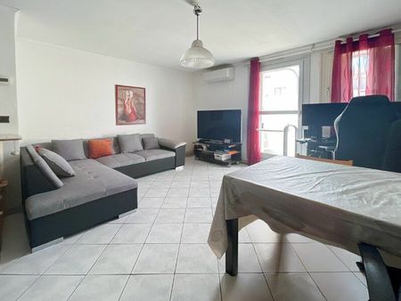 appartement lyon 3 64 m² t-3 à vendre  240 000 €