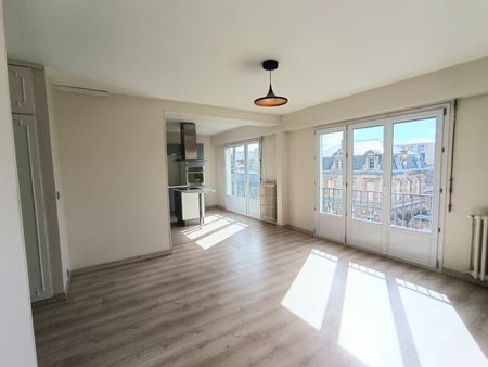 appartement reims 67.9 m² t-2 à vendre  162 000 €
