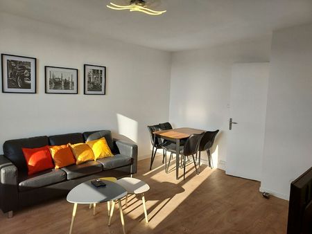 location appartement  64 m² t-4 à pessac  1 200 €