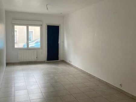 location appartement  m² t-1 à linas  536 €