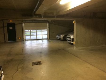 parking dans un sous-sol fermé et sécurisé