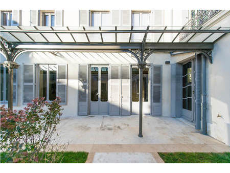 exceptionnel  t7 262 m² avec jardin privatif 100 m²