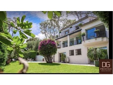 villa de 9 pièces de luxe en location antibes  provence-alpes-côte d'azur
