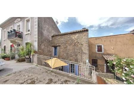 à vendre 99 000 € - maison de village authentique avec toit-terrasse et belle vue (85 m²).