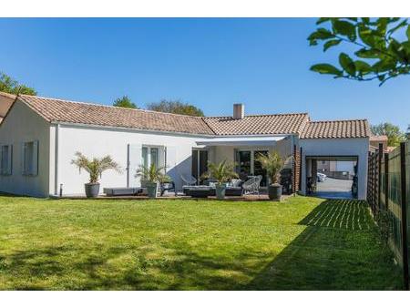 vente maison à dompierre-sur-yon (85170) : à vendre / 132m² dompierre-sur-yon
