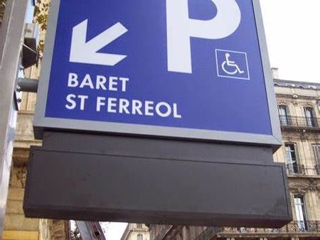 location place de parking (baret saint-ferréol)