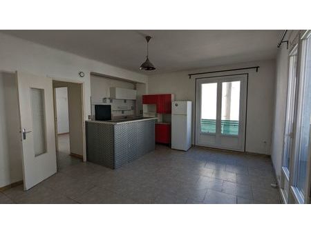 appartement p4 intra-murros aigues-mortes