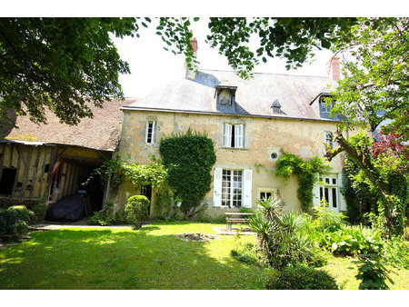 grande maison de bourg avec jardin