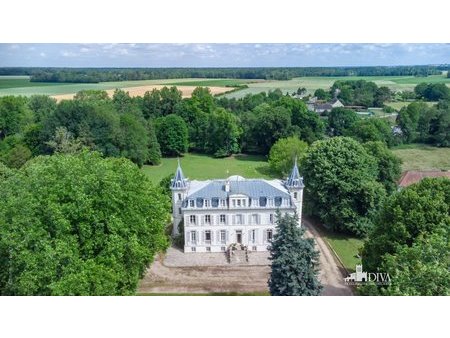 magnifique château d'époque napoléon iii édifié sur 16 ha à