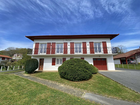 vente maison 8 pièces 260m2 saint-jean-pied-de-port 64220 - 294000 € - surface privée