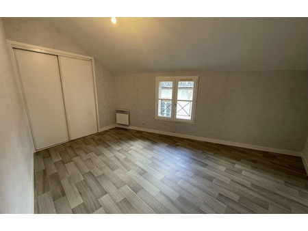 location appartement 3 pièces 60 m² saint-léonard-de-noblat (87400)