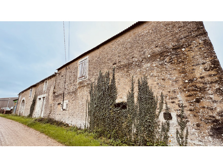 corps de ferme à genouilly  proche de provency à restaurer sur 1337 m2 de jardin clos 109 