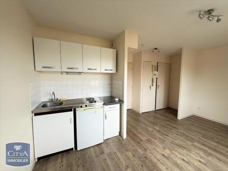location appartement laval (53000) 1 pièce 20.58m²  363€