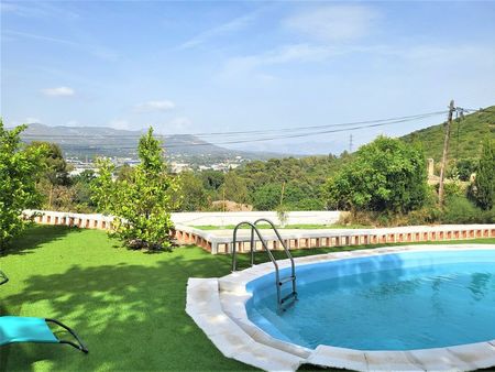 villa meublée climatisée piscine jardin vue incroyable calme absolu 13011