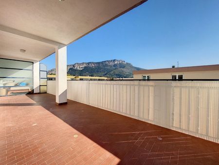 appatement 100 m² 5 pièces + grande terrasse