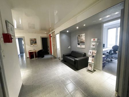 bureaux 142 m² auxerre
