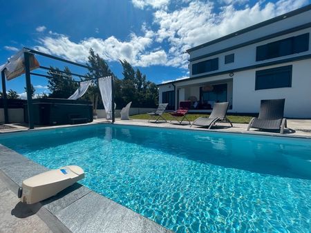 villa neuve meublée avec piscine + jacuzzi et vue exceptionnelle littoral