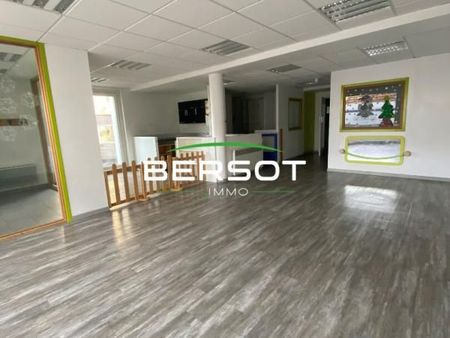 local commercial 122 m²