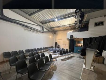vends local 120 m2 bourg les valence