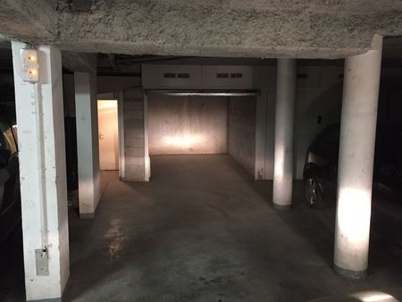 garage + place de parking à louer