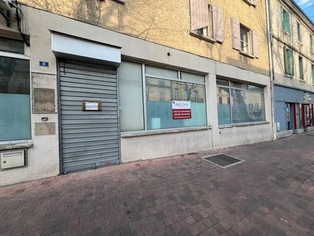 local commercial 180 m²