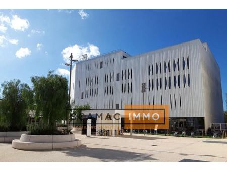 local commercial 658 m²
