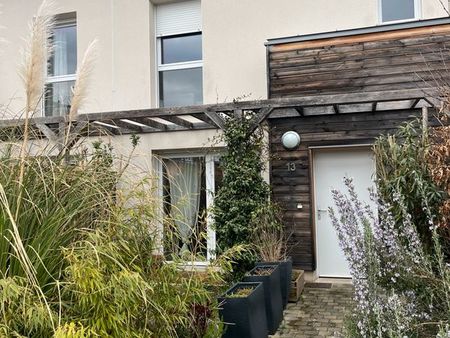 reims/tinqueux  maison t4 de 2017 avec jardinet et parkings