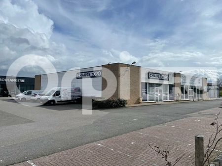 local commercial 365 m²