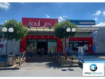 local commercial 330 m²