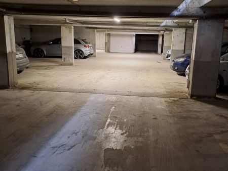 loue parking souterrain au saint quirin