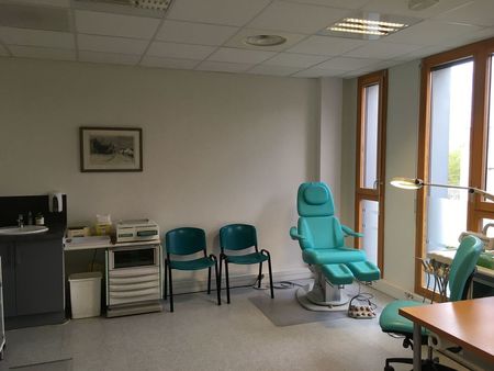 location bureau ou cabinet médical 23 m² + salle d'attente